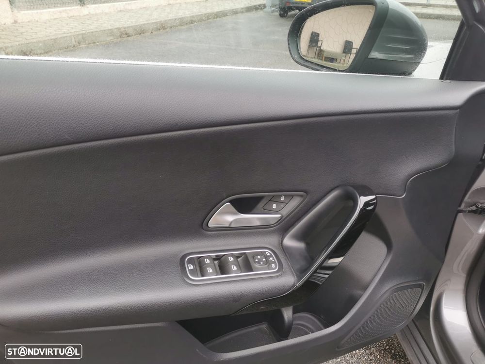 Mercedes-Benz A 180 d Edition 2020 - 9