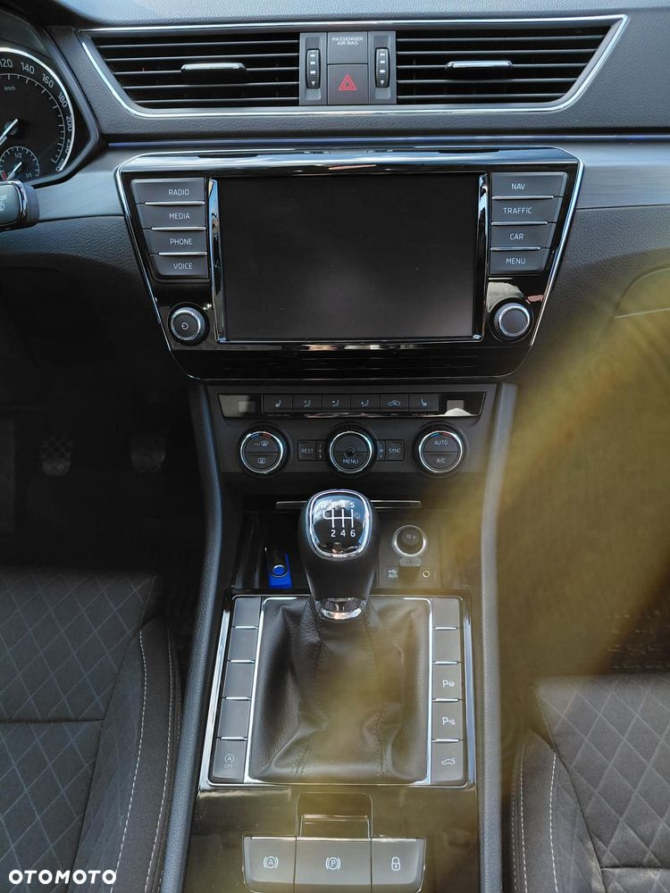 Skoda Superb 1.6 TDI GreenLine - 7
