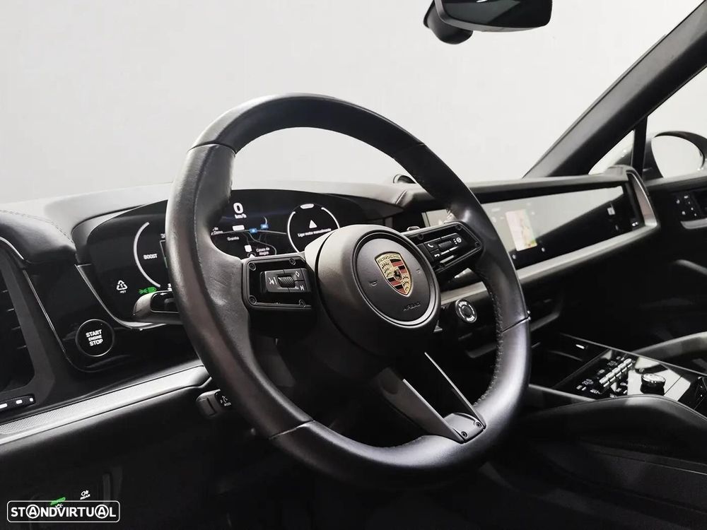 Porsche Cayenne Coupé E-Hybrid - 18