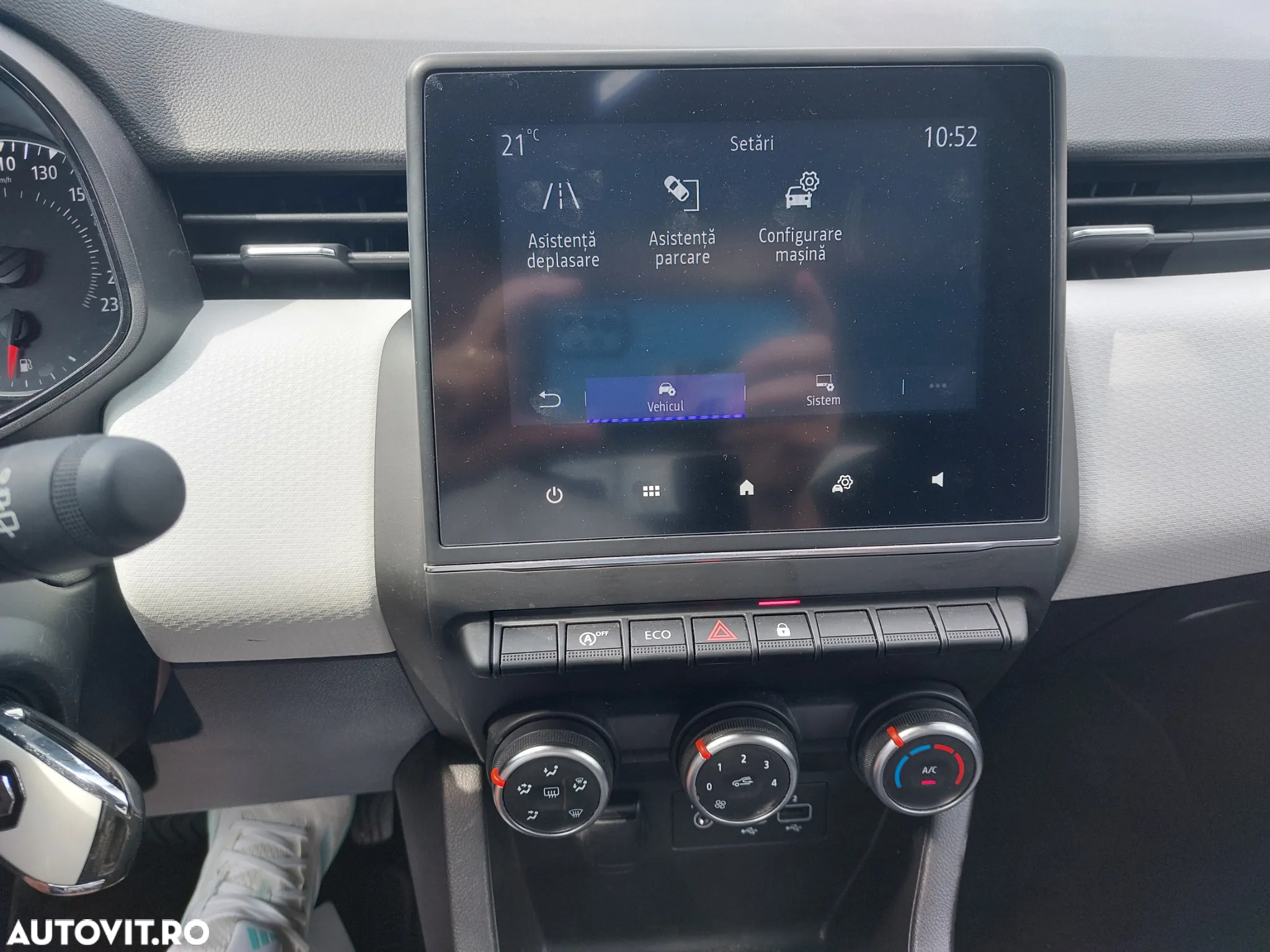 Renault Clio TCe 90 CVT TECHNO - 25
