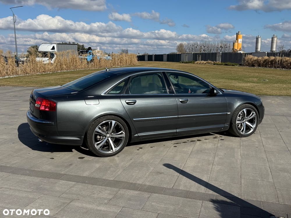 Audi A8 4.2 TDI Quattro - 9