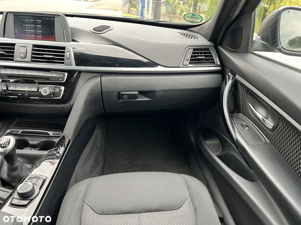 BMW Seria 3 320i Advantage - 17