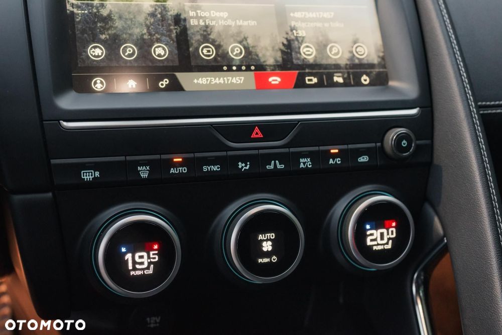Jaguar E-Pace - 22