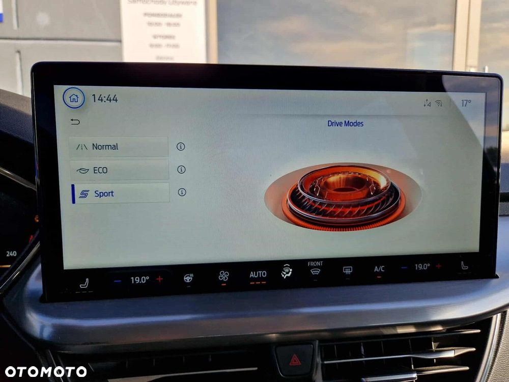 Ford Focus SW 1.0 EcoBoost mHEV Titanium X - 27