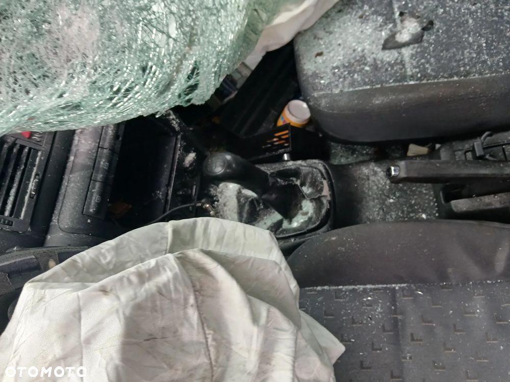 SKODA OCTAVIA I 1 LF7T fotel fotele kanapa deska kokpit podsufitka boczek boczki klamka - 5