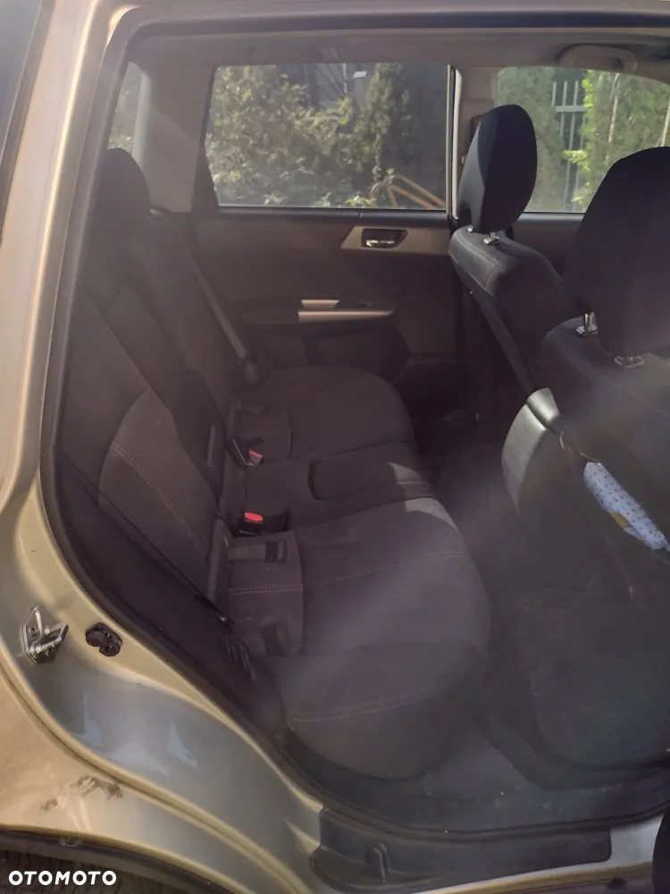 Subaru Forester 2.0D VR 000 - 12