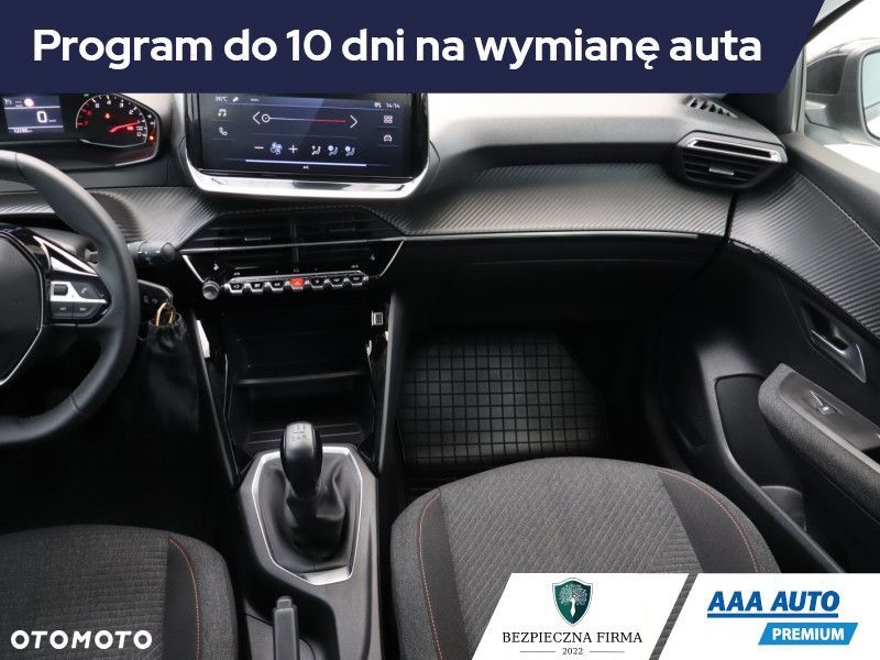 Peugeot 208 - 10