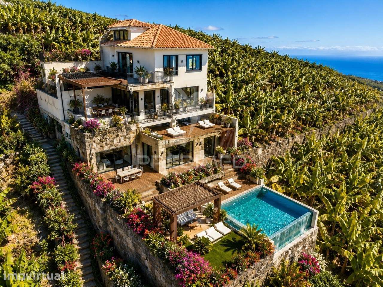 MORADIA T3  COM TERRENO EM CÂMARA DE LOBOS - Grande imagem: 2/18
