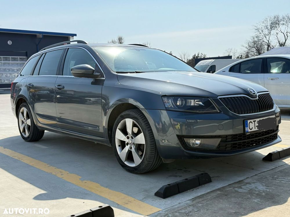 Skoda Octavia 2.0 TDI DSG Style - 1