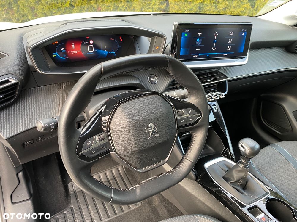 Peugeot 208 1.2 PureTech Allure S&S - 6