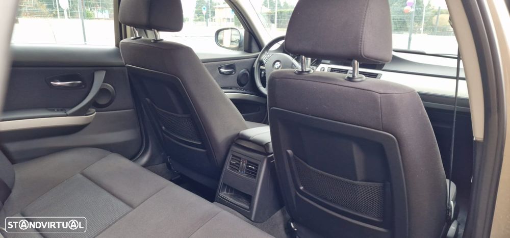 BMW 318 d DPF Edition Exclusive - 24