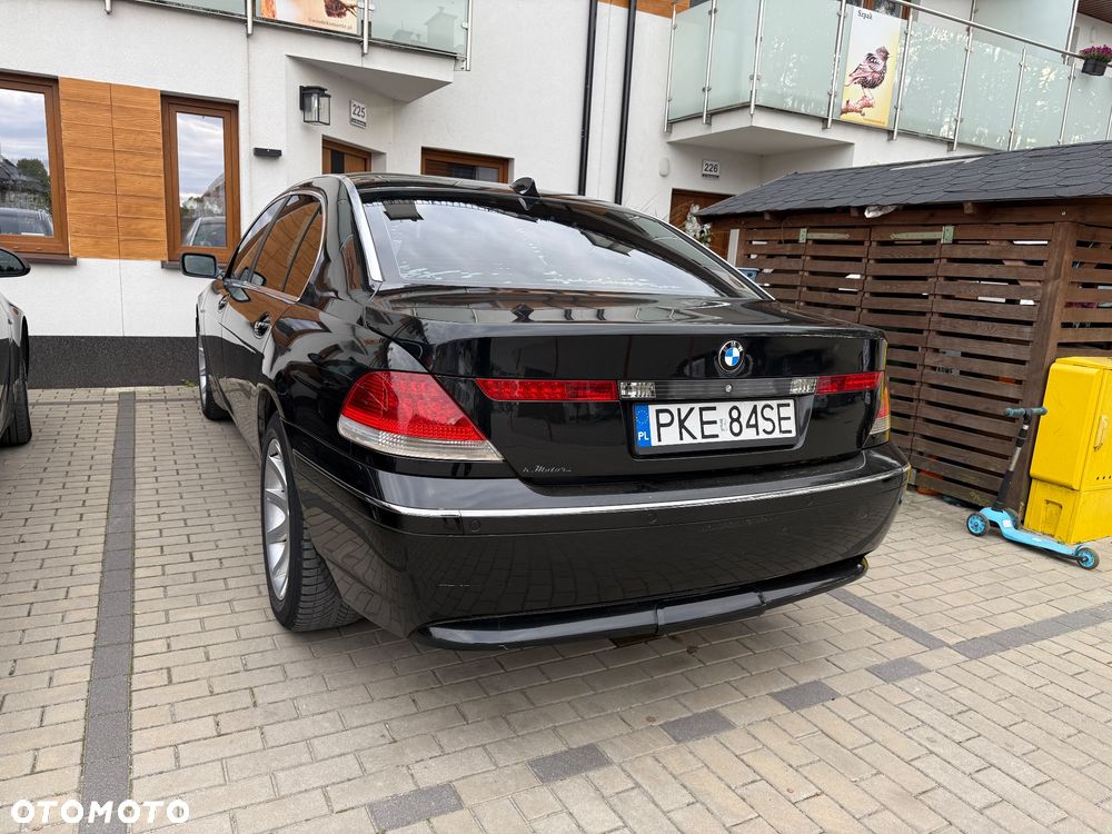 BMW Seria 7 745i L - 3