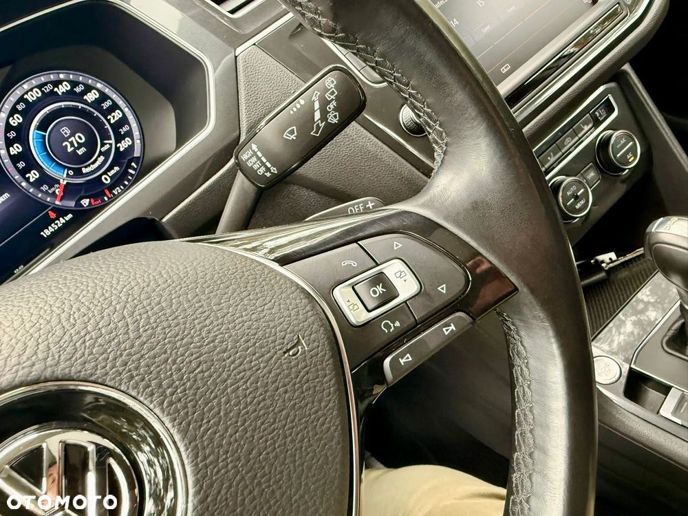Volkswagen Tiguan - 16