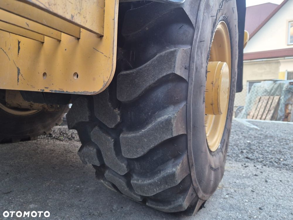 Caterpillar 906 CAT 908 M JAK NOWA 1600h - 21