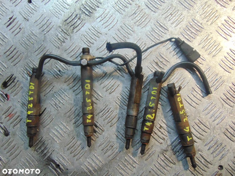 Wtryskiwacze VW t4 2,5 TDI (sterujący 200 zł) - 4