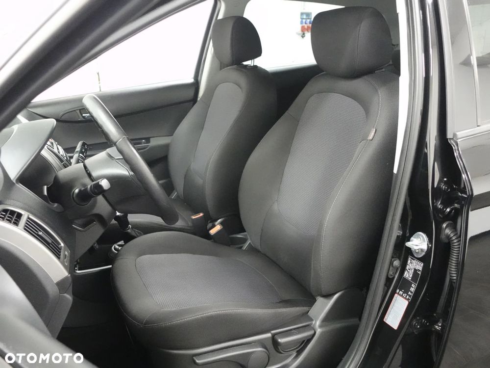 Hyundai i20 - 20