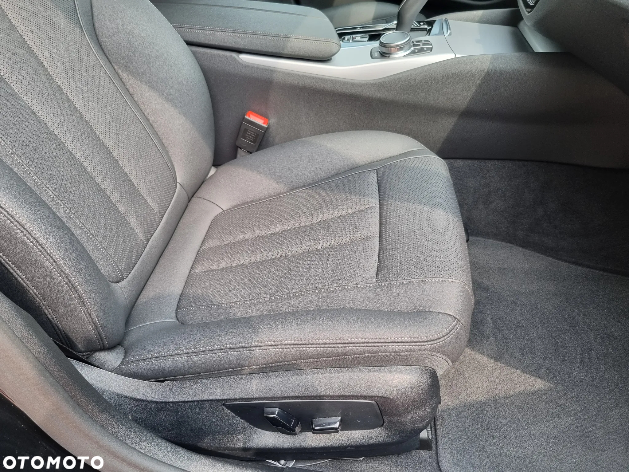 BMW Seria 5 520d Touring - 18