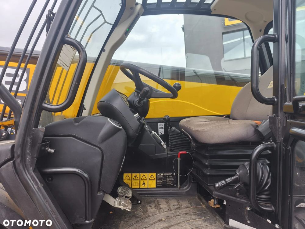 JCB 540-140 - 12