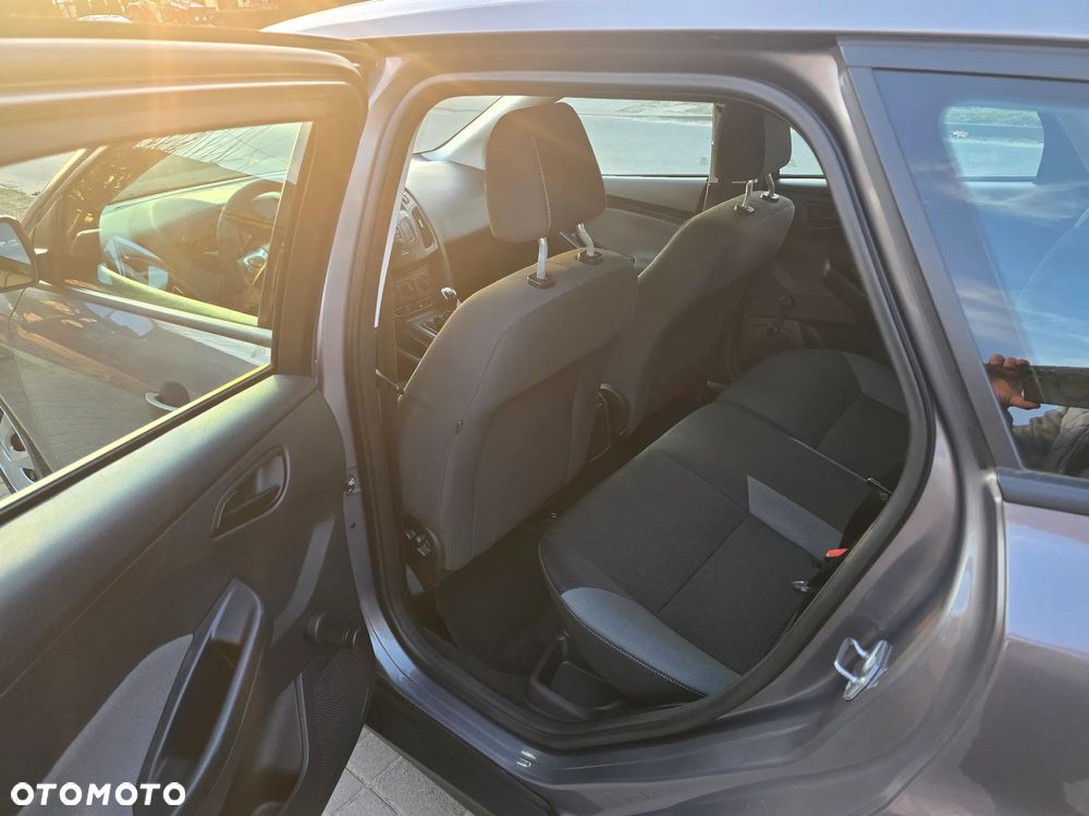 Ford Focus - 8