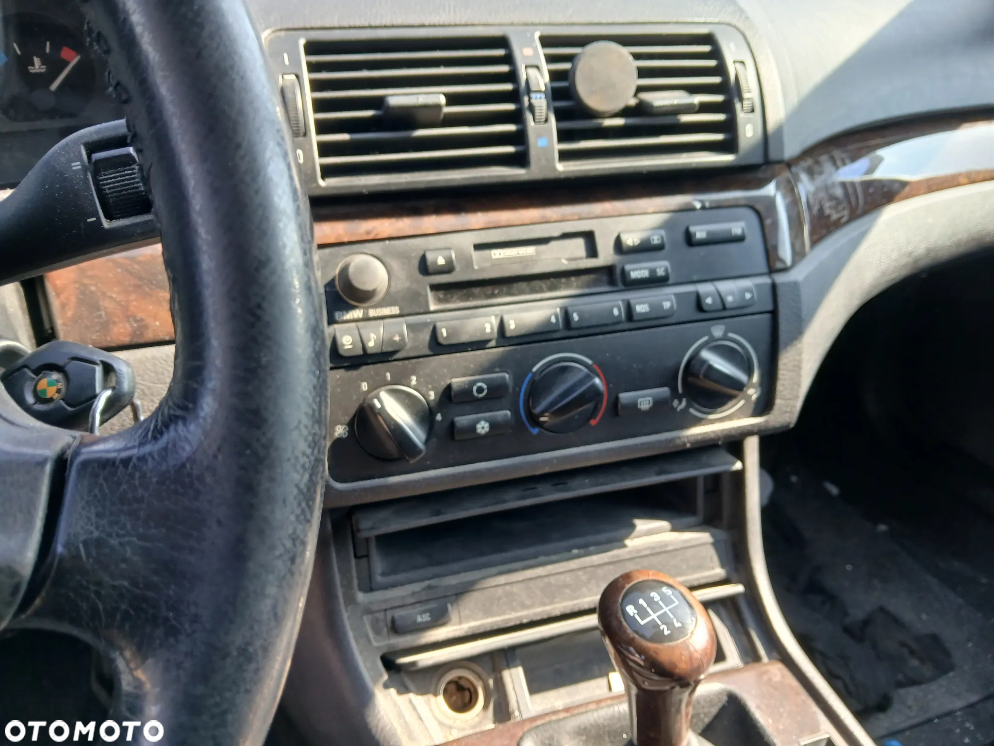 BMW E46 touring fotel fotele kanapa deska kokpit podsufitka boczek boczki klamka podłokietnik licznik - 4