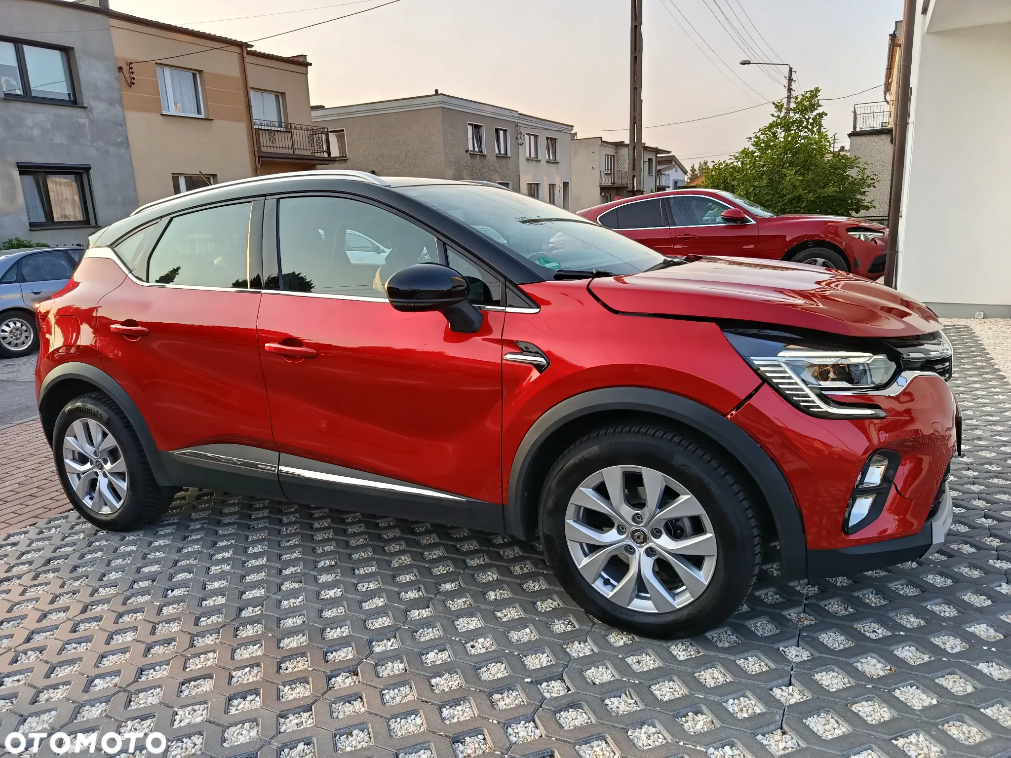 Renault Captur TCe 130 EDC GPF BUSINESS EDITION - 25
