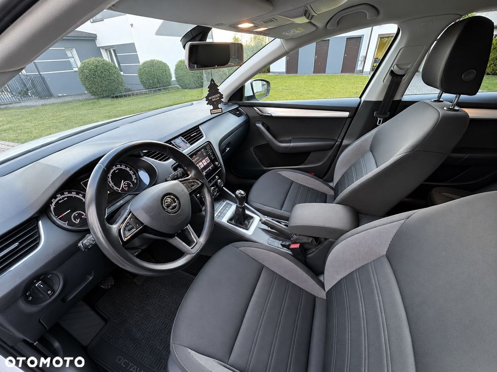 Skoda Octavia 2.0 TDI SCR Ambition - 10