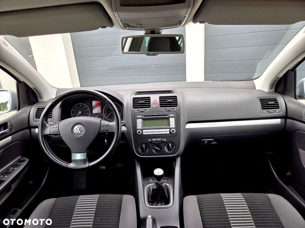 Volkswagen Golf - 30