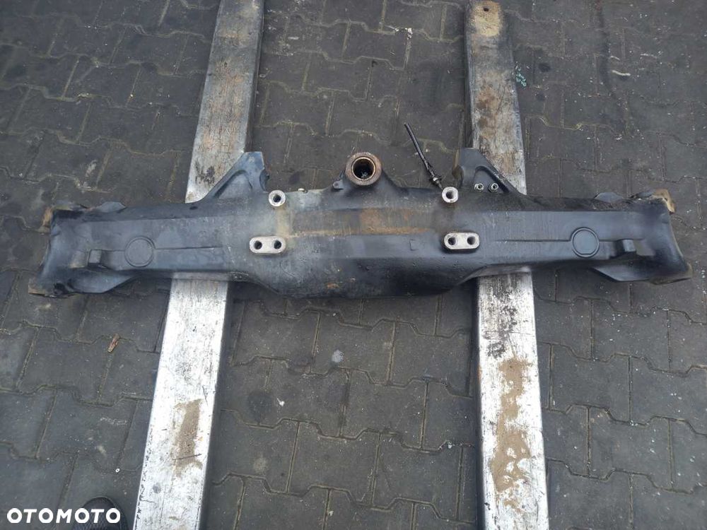Obudowa pochwa przedniej osi Deutz Fahr Agrotron 180.7 - 10