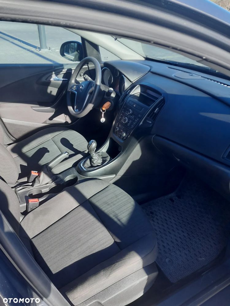 Opel Astra 1.6 CDTI Essentia - 12