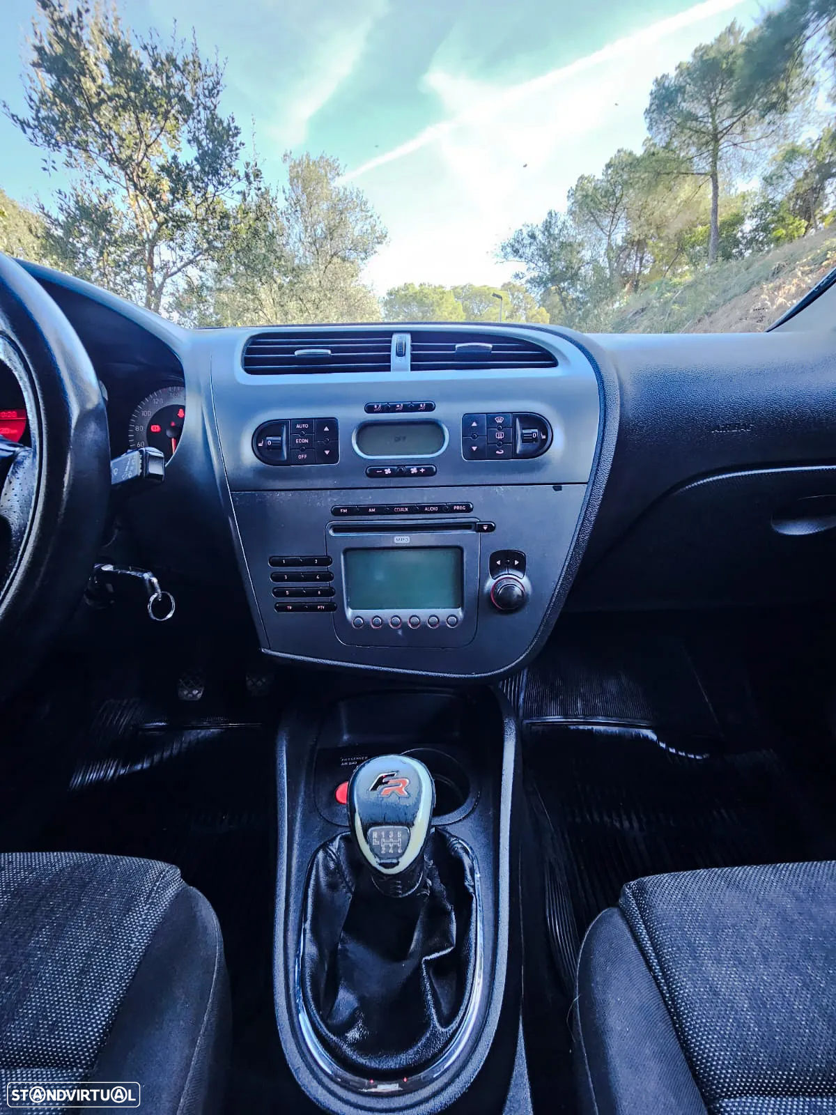 SEAT Leon 2.0 TDI DPF FR - 17