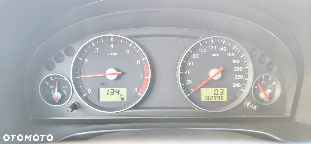 Ford Mondeo 1.8 Titanium X - 32