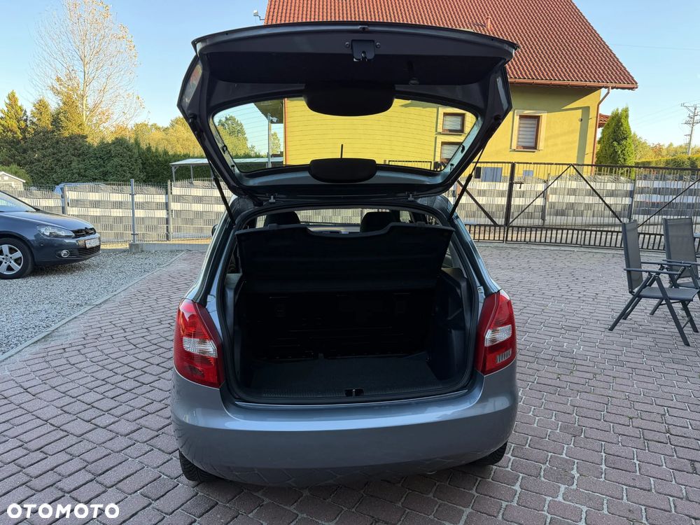 Skoda Fabia 1.2 HTP Ambiente - 35