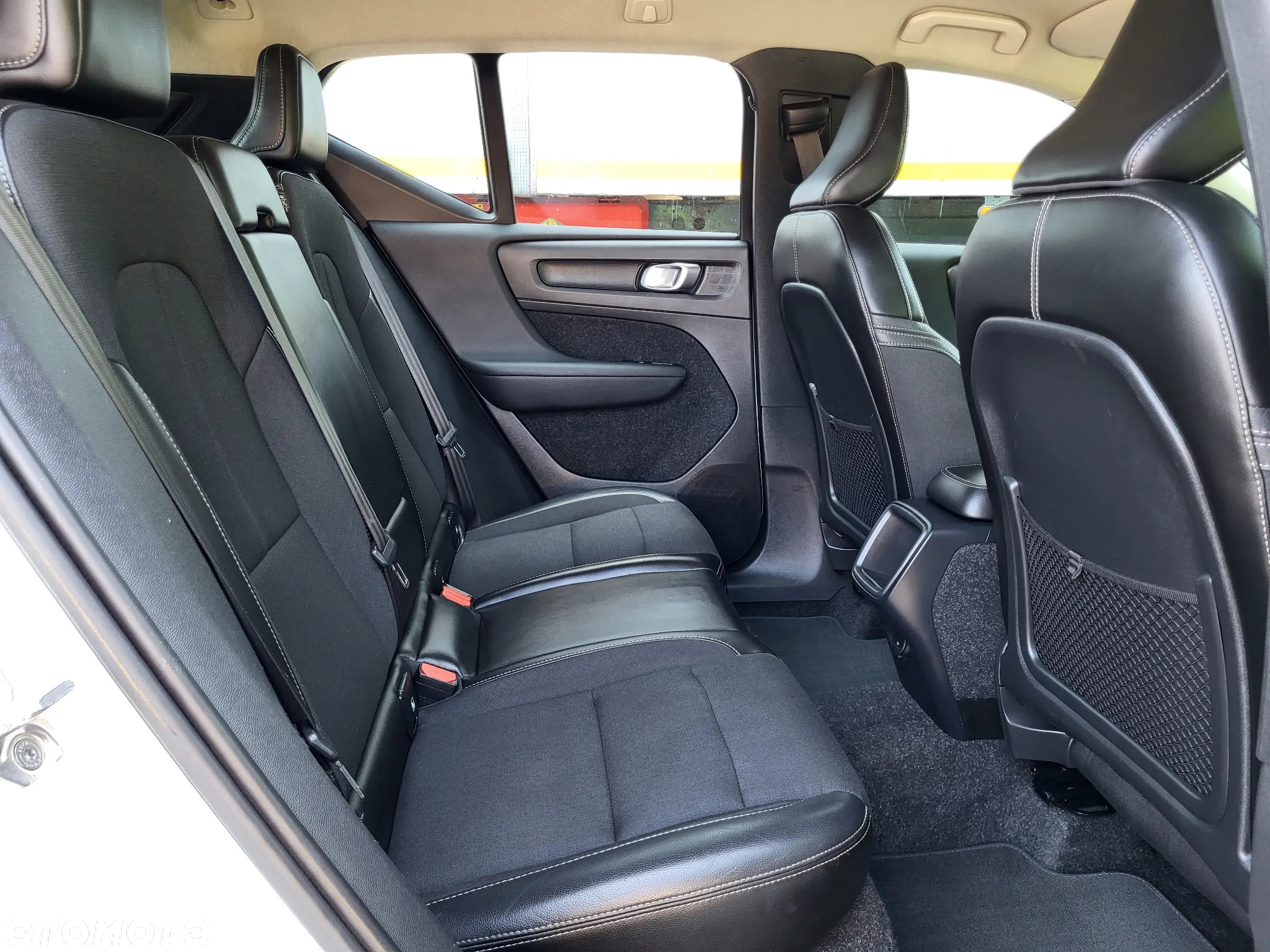 Volvo XC 40 T3 Momentum - 27