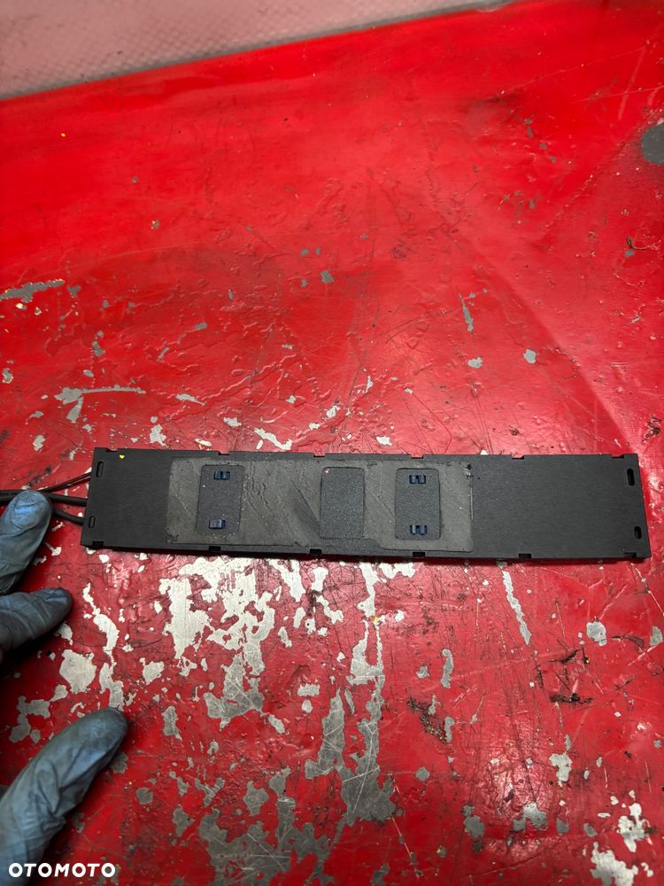 MERCEDES CLK W209 WZMACNIACZ ANTENA A2038203489 - 3