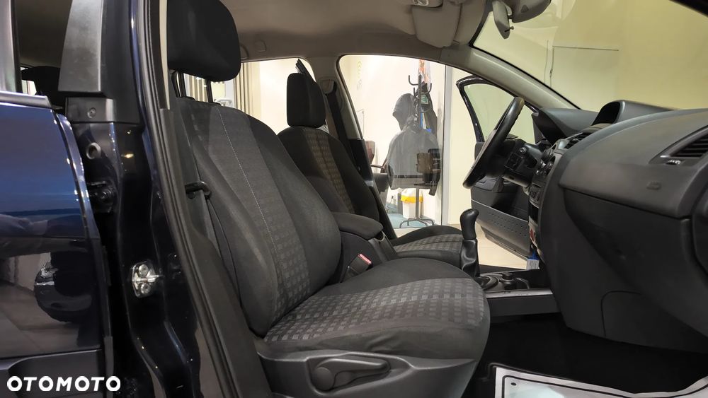 Renault Megane 1.6 Avantage - 27