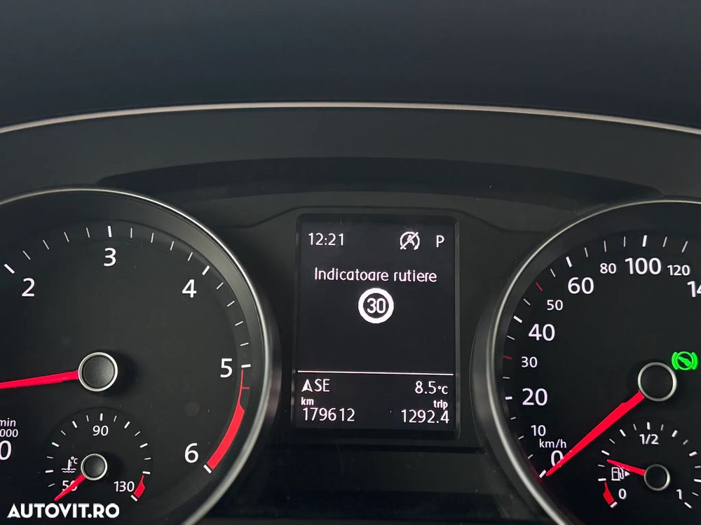 Volkswagen Passat Variant 1.6 TDI SCR DSG Business - 31