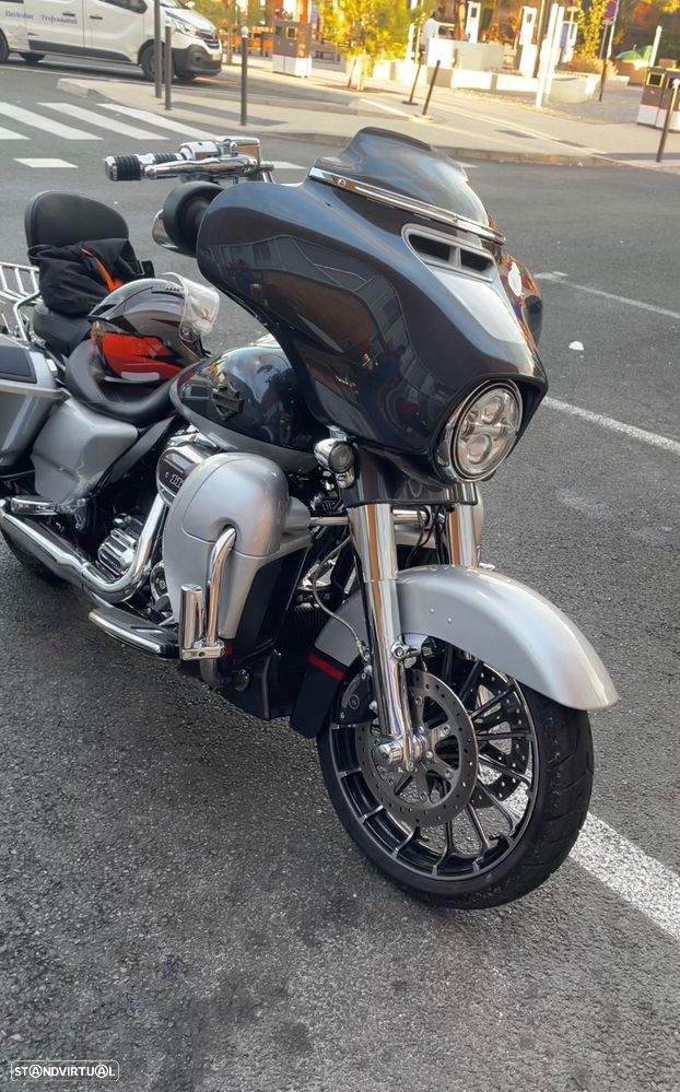 Harley-Davidson FLHXS STREET GLIDE CVO - 4
