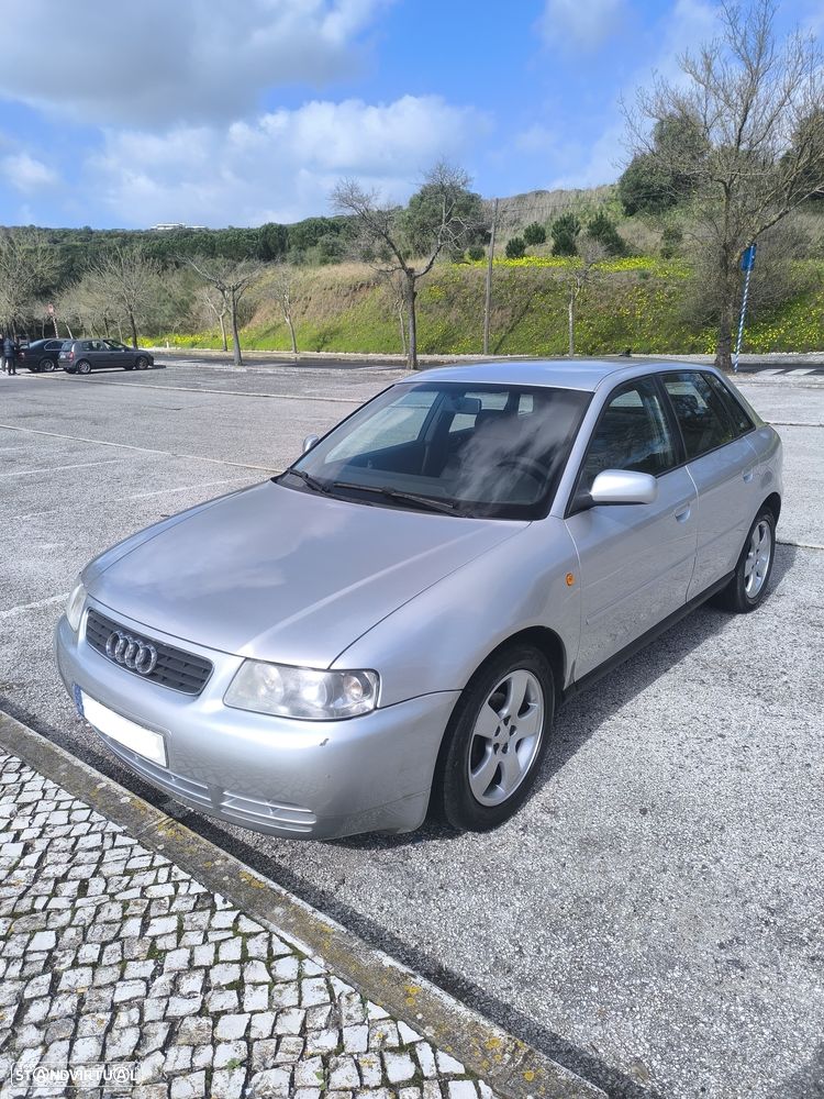 Audi A3 1.6 Ambiente - 1