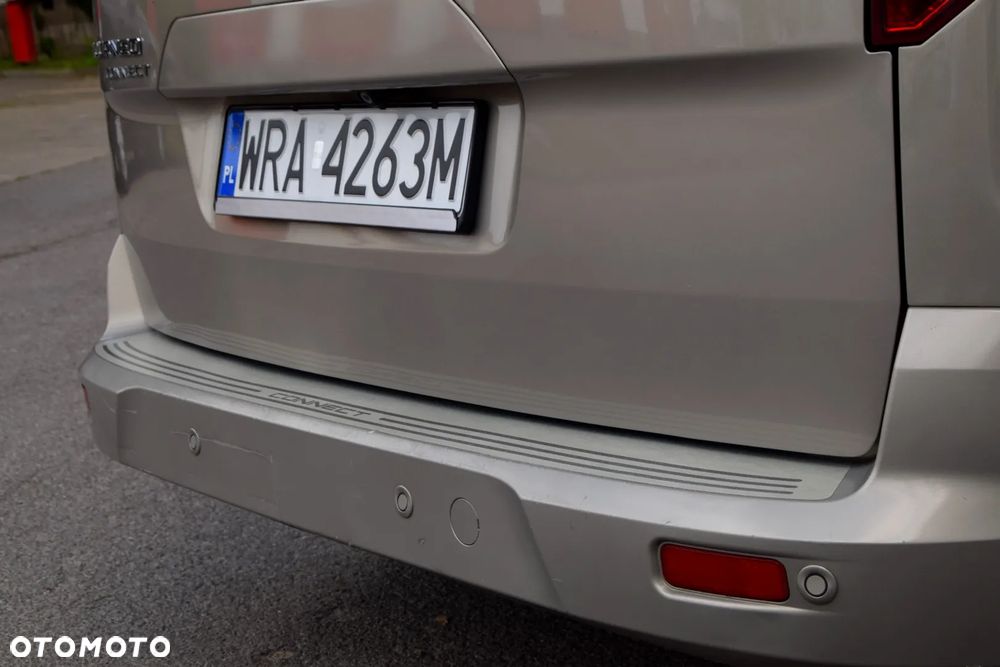 Ford Tourneo Connect Grand - 16