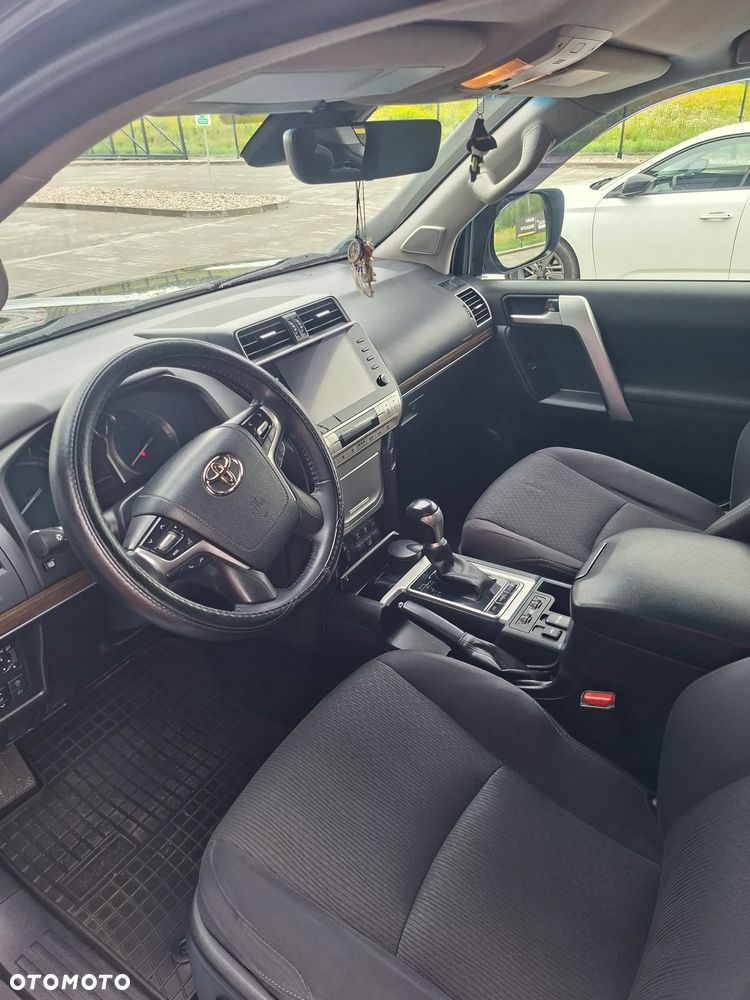 Toyota Land Cruiser LC 2.8 D-4D Prestige - 10