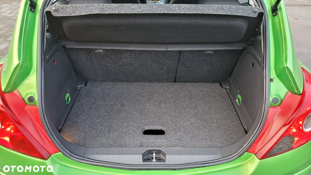 Opel Corsa 1.4 16V Active - 17