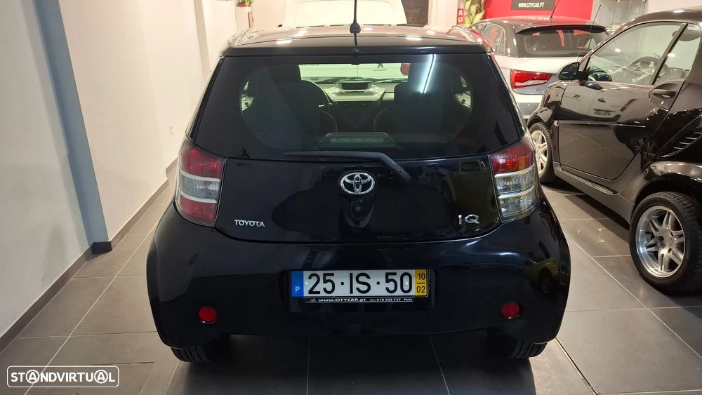Toyota iQ 1.0 VVT-i Essential+AC - 6