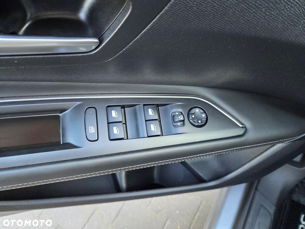 Peugeot 3008 - 24