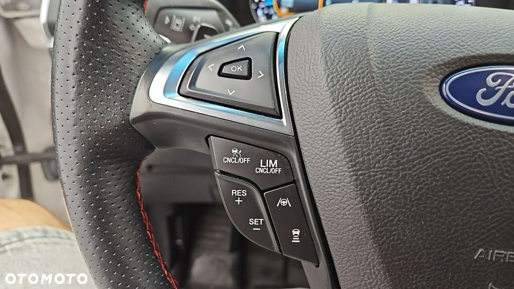 Ford Edge - 16