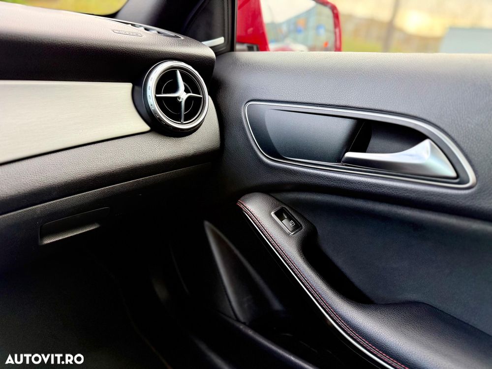 Mercedes-Benz GLA 200 7G-DCT AMG Line - 17