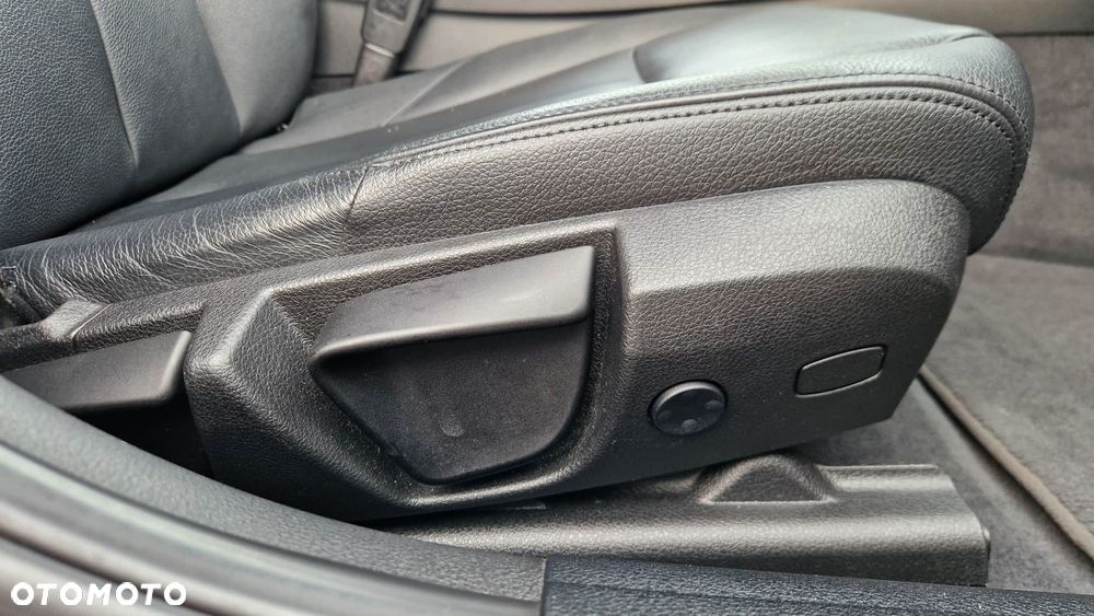 BMW Seria 3 320d Efficient Dynamic Edition - 15