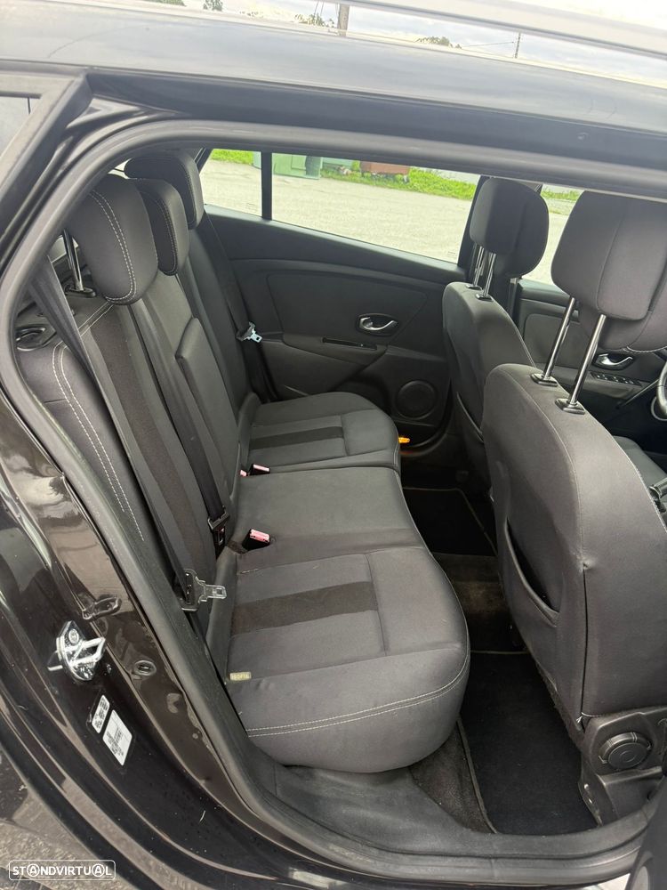 Renault Mégane Sport Tourer 1.5 dCi Dynamique - 9