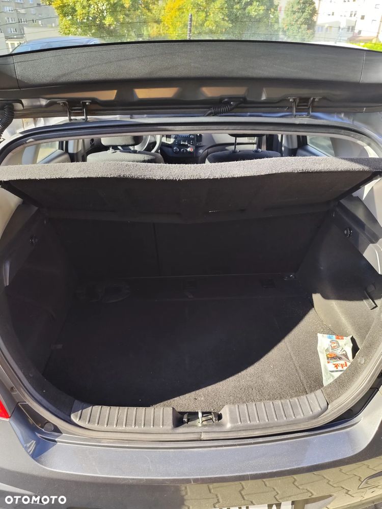 Hyundai i30 1.4 Classic + - 9