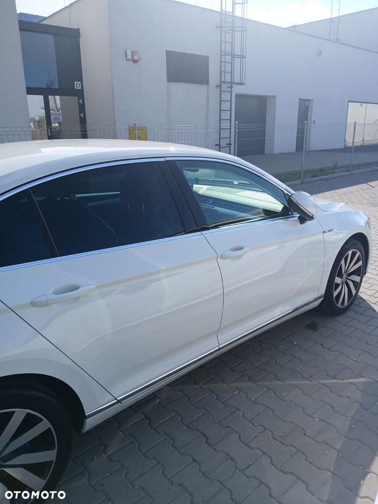 Volkswagen Passat - 3