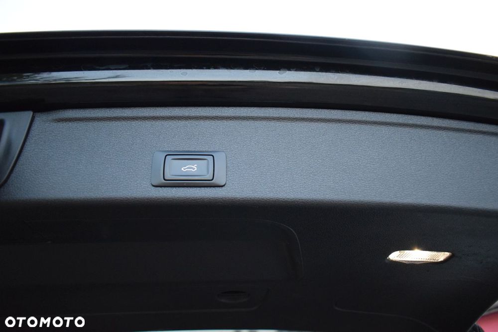 Audi A4 Avant 2.0 TDI S tronic design - 11